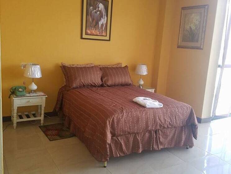 غرفة قياسية, Las Americas