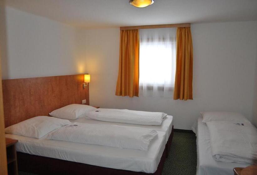 スタンダードトリプルルーム, Tauernpasshöhe