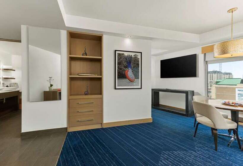 キングサイズベッドのスタンダードルーム, The Slate Denver, Tapestry Collection By Hilton