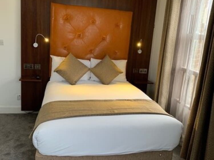 غرفة قياسية, Trivelles Rochester