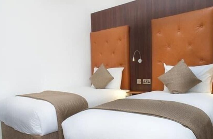Номер Стандарт, Trivelles Rochester
