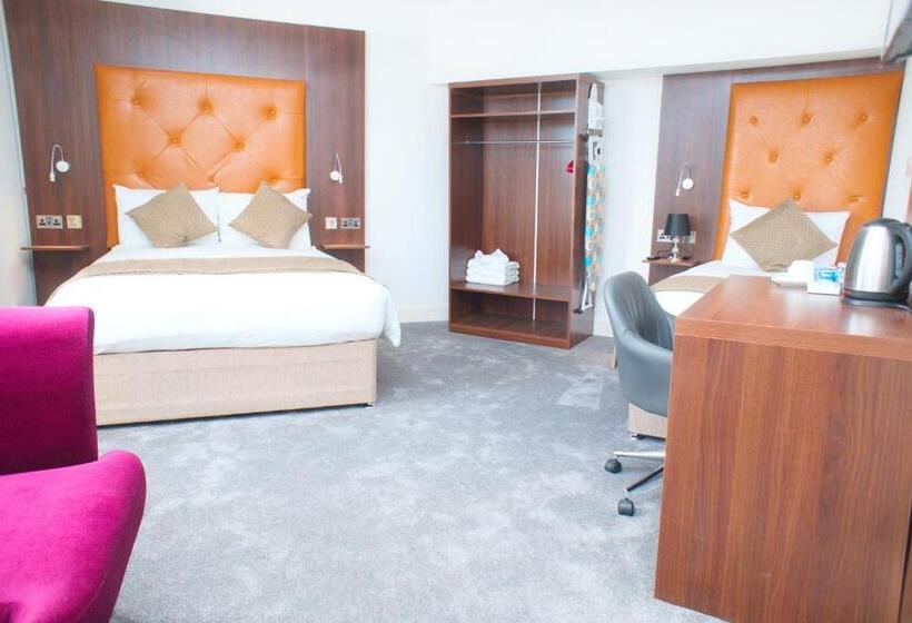 غرفة قياسية ثلاثية, Trivelles Rochester