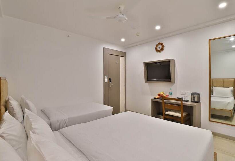 חדר סופריור, 7 Orbit Hotel, Surat