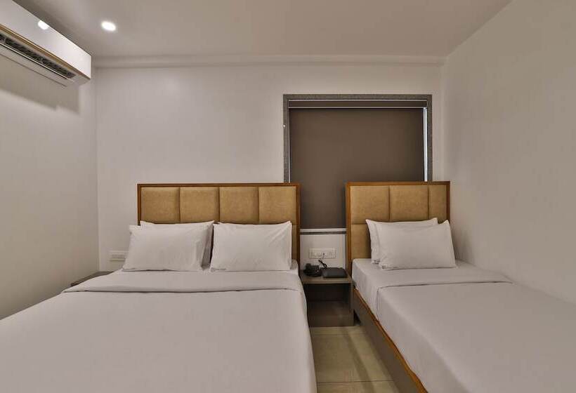 اتاق سوپریور, 7 Orbit Hotel, Surat