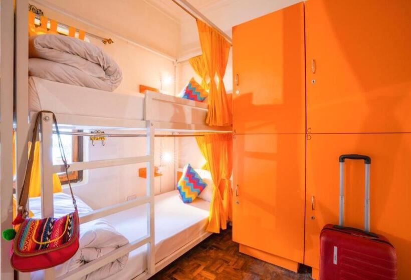 سرير فى غرفة مشتركه, Gostops Nainital