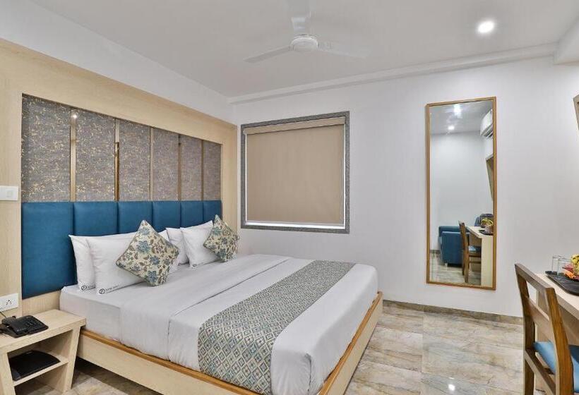 سوییت خانوادگی, 7 Orbit Hotel, Surat