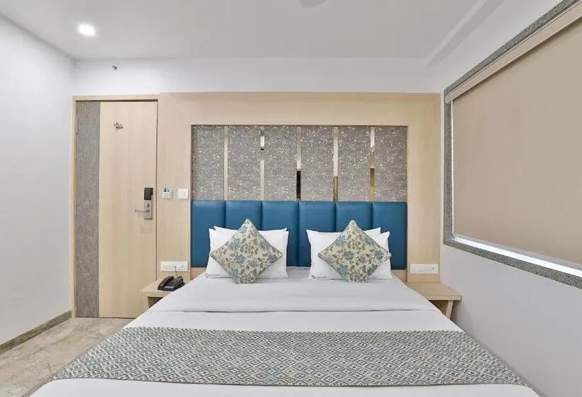 سوییت خانوادگی, 7 Orbit Hotel, Surat