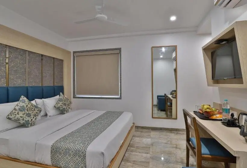 سوییت خانوادگی, 7 Orbit Hotel, Surat