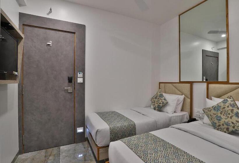 اتاق سوپریور, 7 Orbit Hotel, Surat