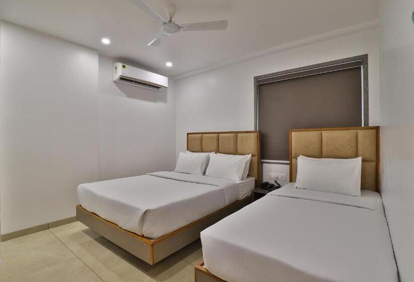اتاق سوپریور, 7 Orbit Hotel, Surat