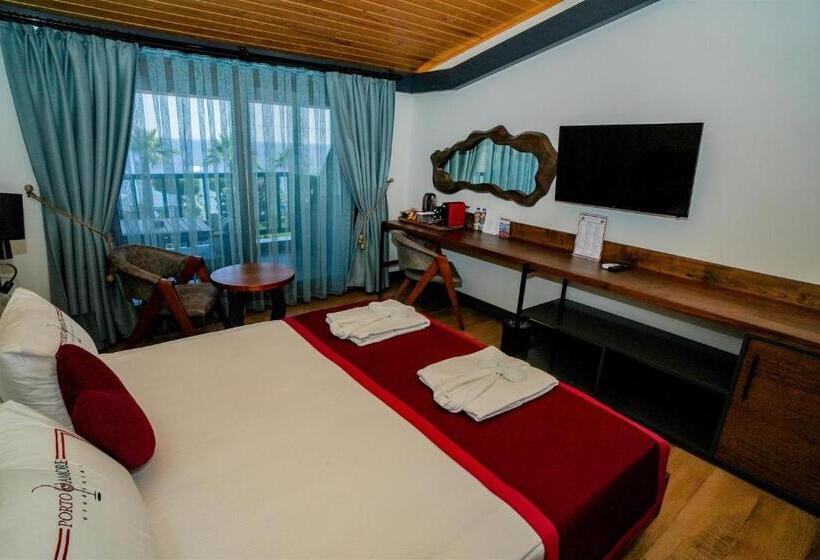 اتاق لوکس, Porto Amore Club