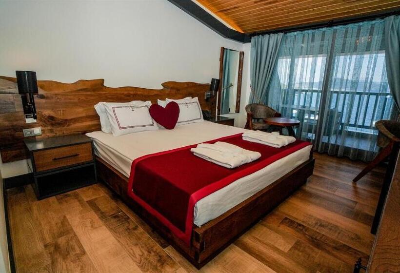 اتاق لوکس, Porto Amore Club