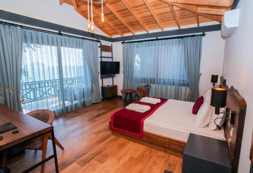 اتاق لوکس با چشمانداز دریا, Porto Amore Club