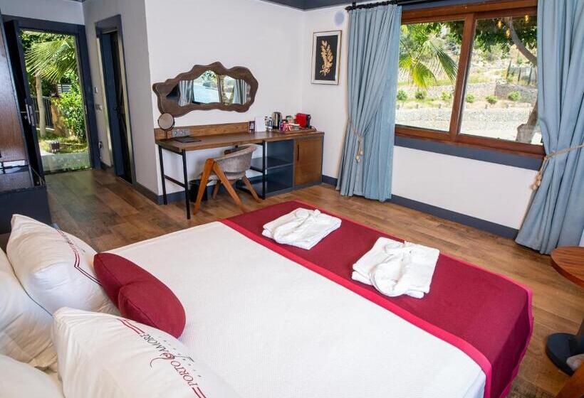 اتاق لوکس با تخت بزرگ, Porto Amore Club