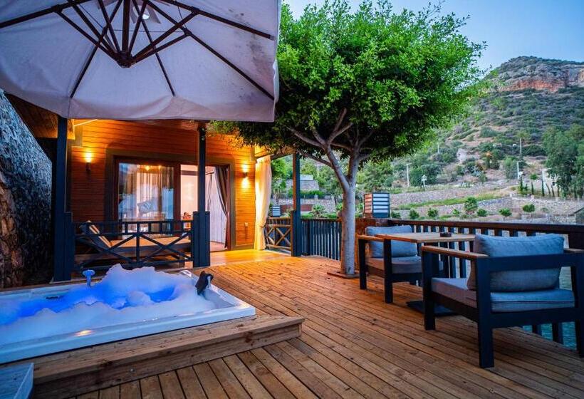 اتاق لوکس با تخت بزرگ, Porto Amore Club