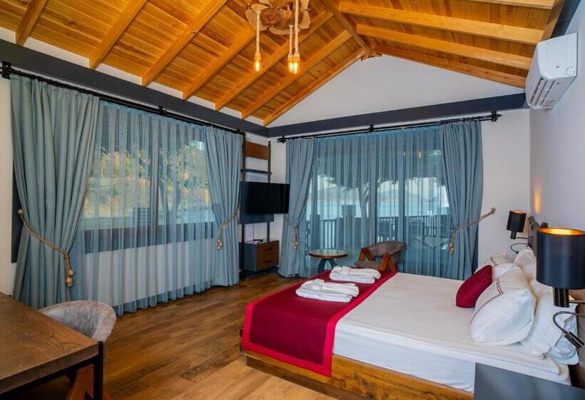 اتاق لوکس با تخت بزرگ, Porto Amore Club