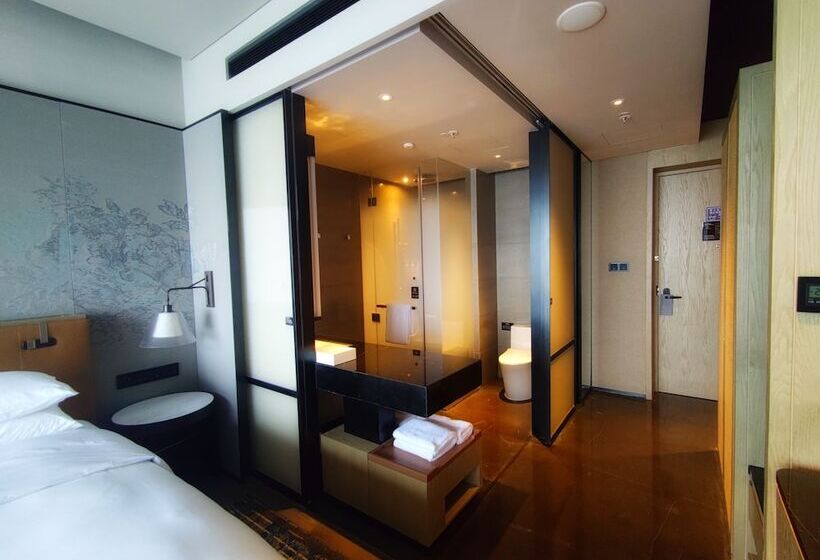 Номер Executive, Courtyard By Marriott Luoyang