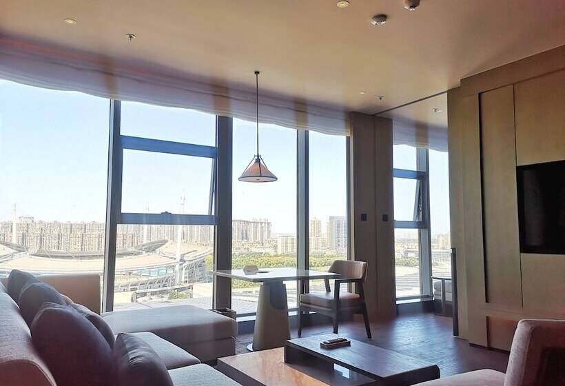 Президентский Люкс, Courtyard By Marriott Luoyang
