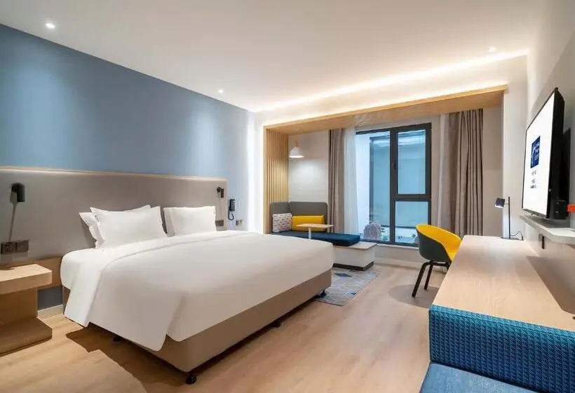 キングサイズベッドのスタンダードルーム, Holiday Inn Express Jinan Airport Zone, An Ihg