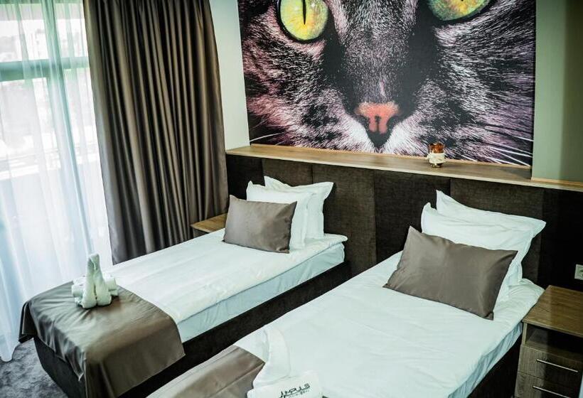 חדר דלוקס, Impuls