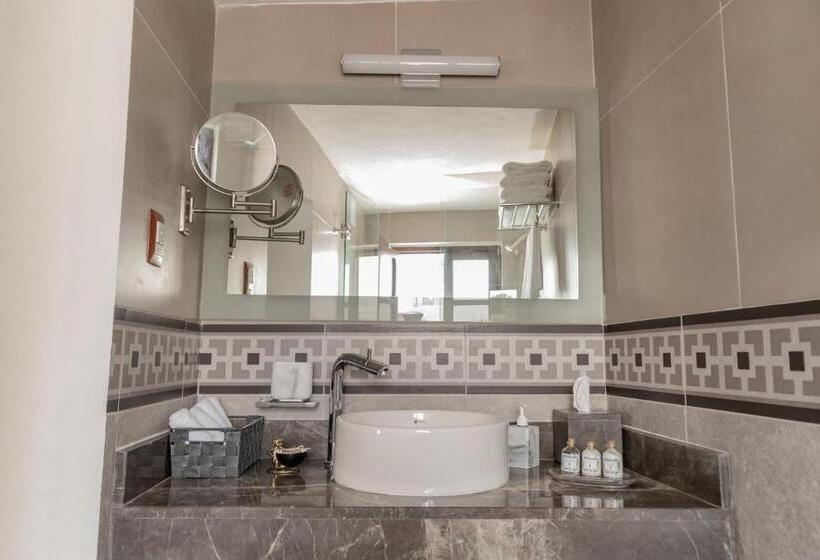 سوئیت با تخت بزرگ, Kuxtal Hotel Boutique