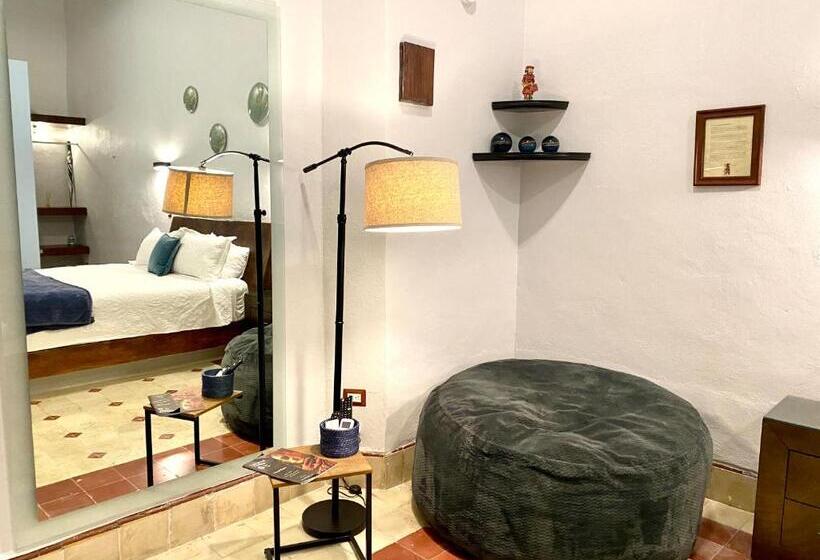 سوئیت با تخت بزرگ, Kuxtal Hotel Boutique