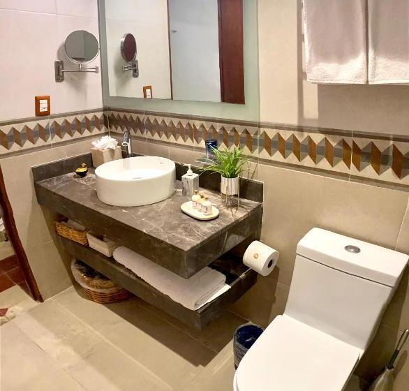 اتاق لوکس با تخت بزرگ, Kuxtal Hotel Boutique