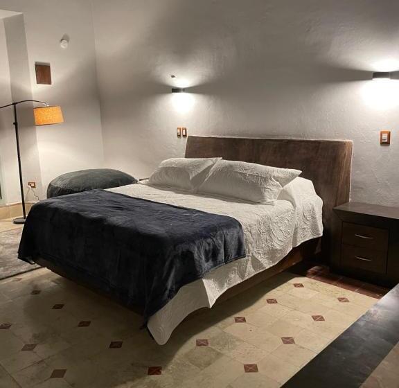 اتاق لوکس با تخت بزرگ, Kuxtal Hotel Boutique