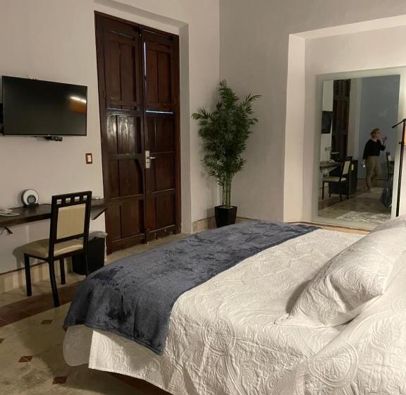 اتاق لوکس با تخت بزرگ, Kuxtal Hotel Boutique