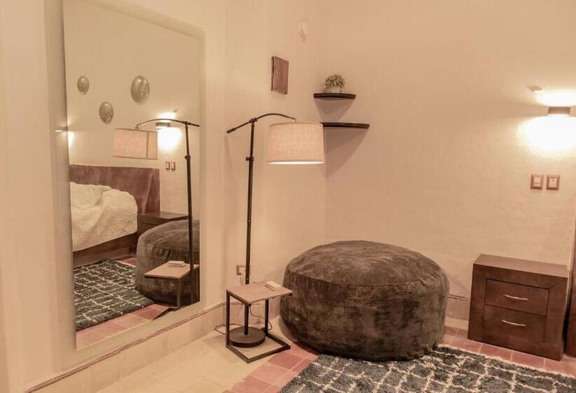 اتاق لوکس با تخت بزرگ, Kuxtal Hotel Boutique