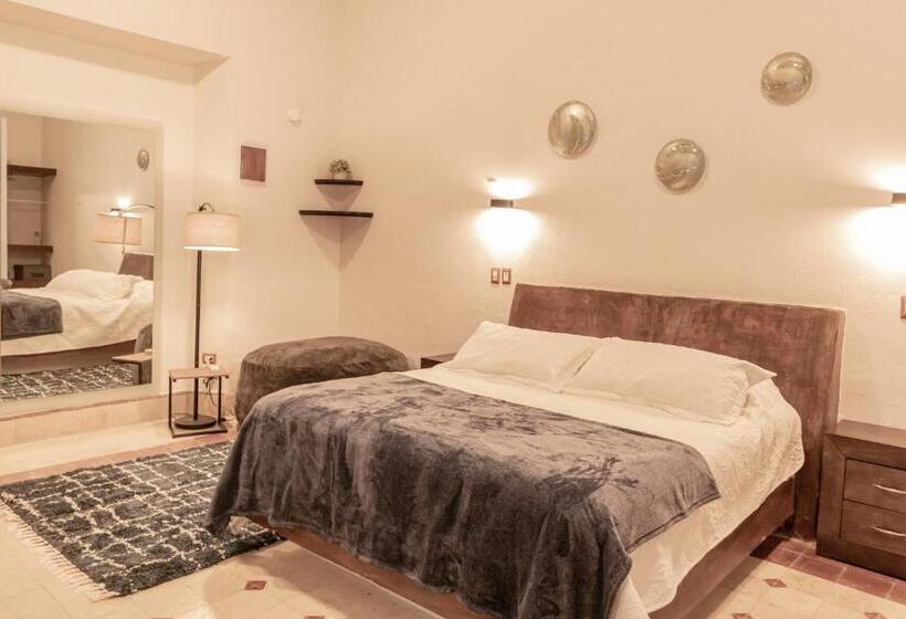 اتاق لوکس با تخت بزرگ, Kuxtal Hotel Boutique
