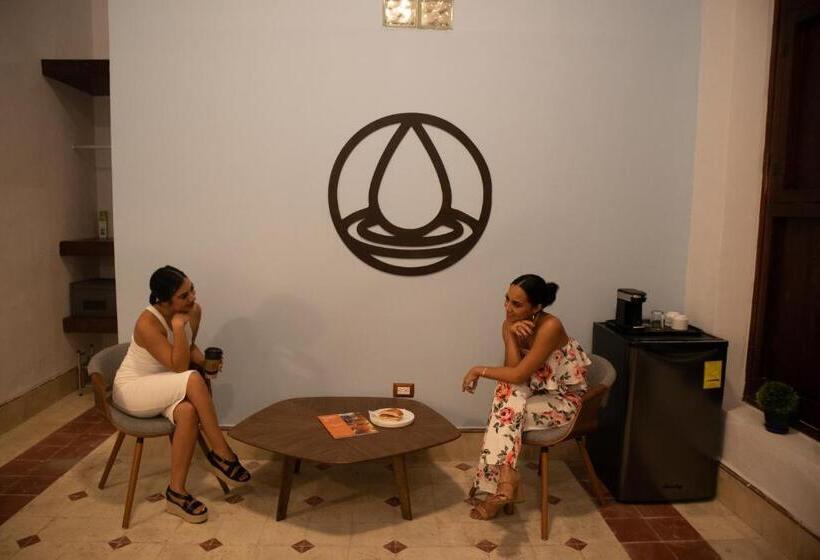 اتاق لوکس با تخت بزرگ, Kuxtal Hotel Boutique