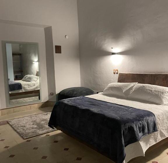 اتاق لوکس با تخت بزرگ, Kuxtal Hotel Boutique