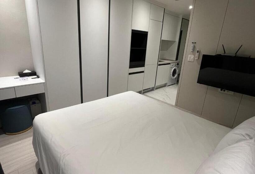 スタンダードシティビュールーム, Ocean Park 9