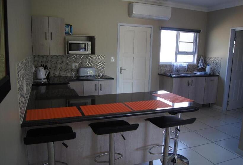 استودیوی استاندارد, Praia Do Cossa