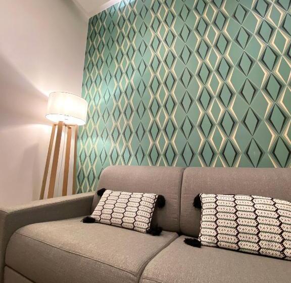 اتاق پریمیوم چهارنفره, Suite Boutique Moscova
