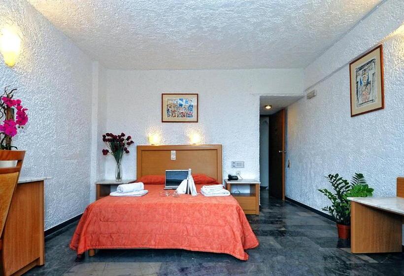 バルコニー付きスタンダードルーム, Karteros