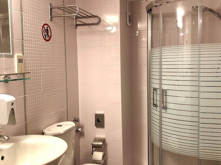 オーシャンビュースタンダードルーム, Karteros