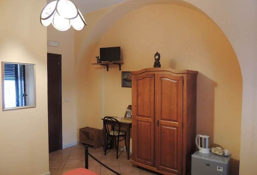 スタンダードルーム, I Mastrazzi B & B