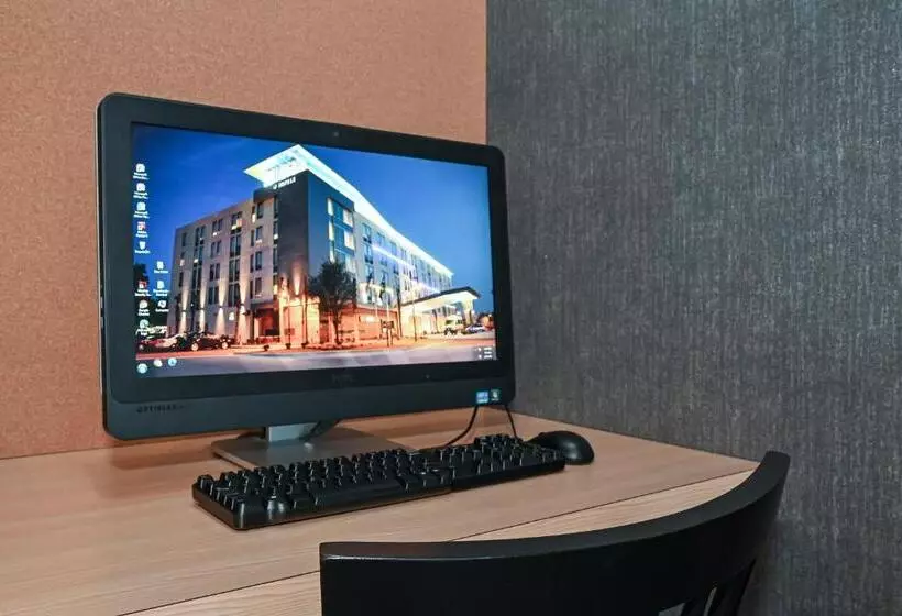 身障者適用キングサイズベッドルーム, Aloft Charleston Airport And Convention Center