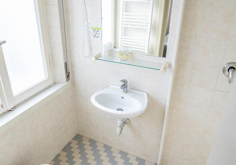 اتاق استاندارد, Ausonia