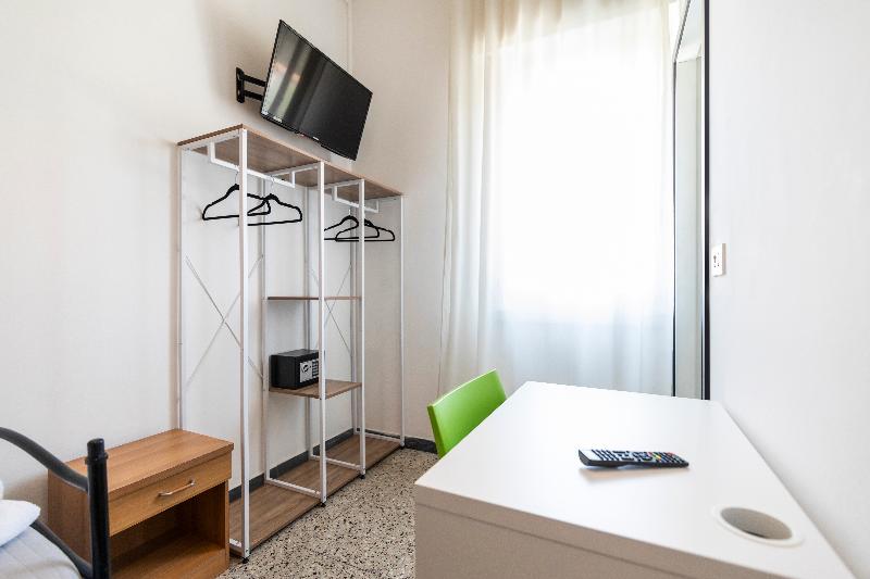 اتاق استاندارد یک نفره, Ausonia