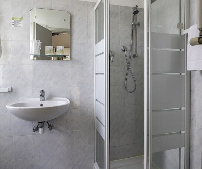 اتاق استاندارد, Ausonia