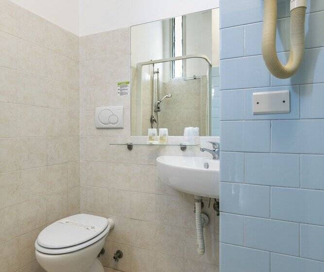 اتاق استاندارد یک نفره, Ausonia