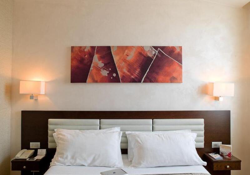 غرفة قياسية, Breaking Business