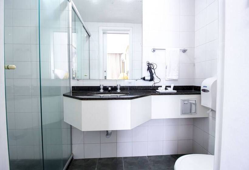 Номер Executive, Dan Inn Curitiba Centro 1,5km Do Estádio Couto Pereira Show