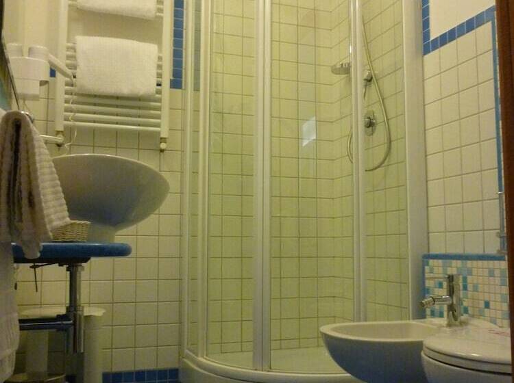 标准间, Elaia Garden