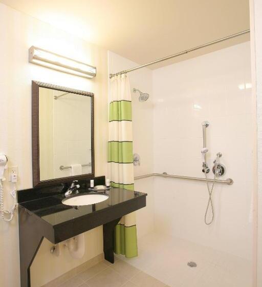 장애인을 위한 킹사이즈 침대 스탠다드 룸, Fairfield Inn And Suites By Marriott Titusville Kennedy Space Center