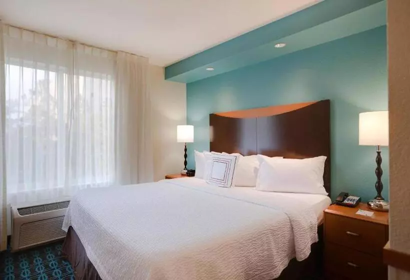 身障者適用キングサイズベッドルーム, Fairfield Inn And Suites By Marriott Titusville Kennedy Space Center