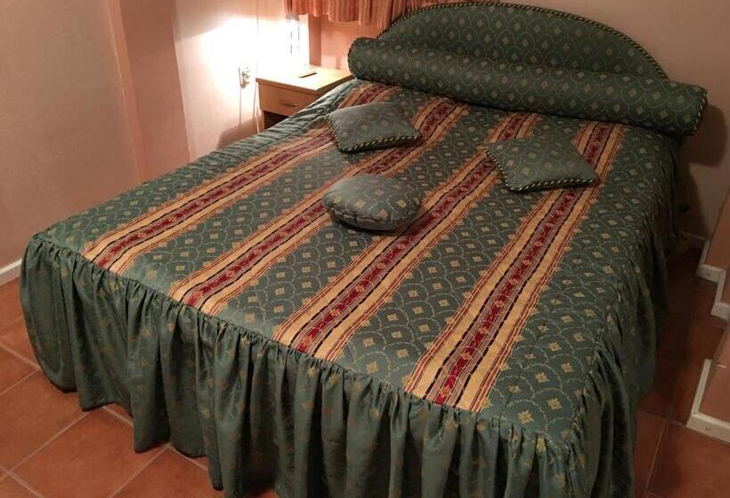 اتاق استاندارد سه نفره, Garni Rimski